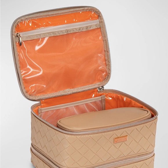 Stephanie Johnson Belize Jenny train case-NEW-interior bag not included-NWT - Picture 4 of 16